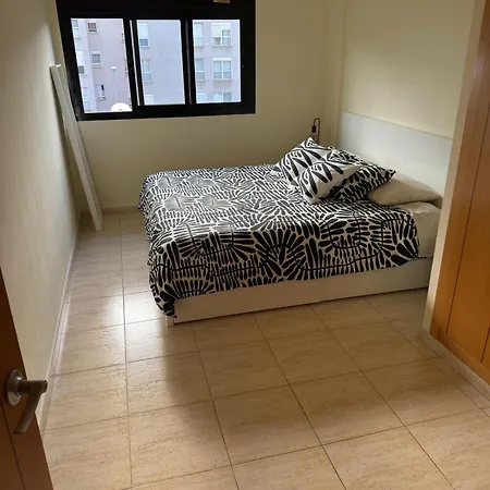 Cozy Modern 3 Bedroom Apartament *